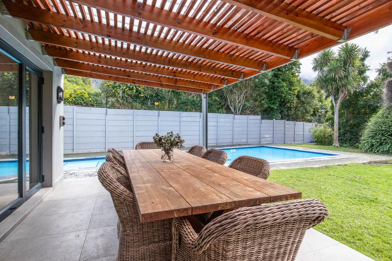 5 Bedroom Property for Sale in Constantia Western Cape